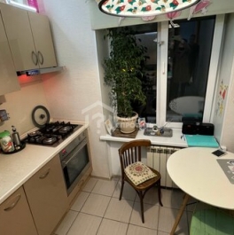 Продажа 2-комн квартиры на вторичном рынке Петергоф г, Жарновецкого ул,  д. 8