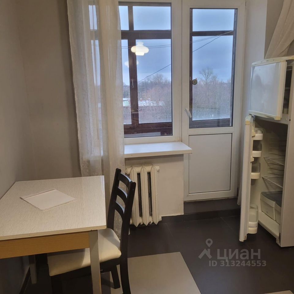 Продажа 1-комн квартиры на вторичном рынке Колпино, улица Коммуны, 23