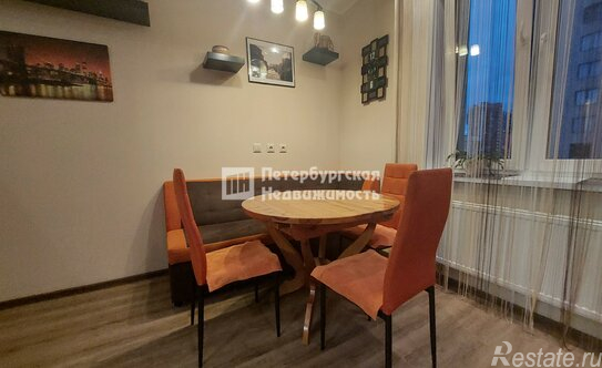 Продажа 3-комн квартиры на вторичном рынке ул Адмирала Коновалова,  д. 2-4