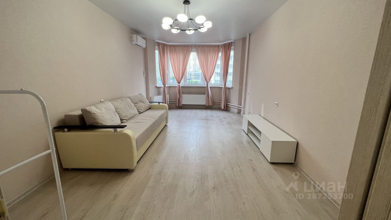 Аренда 3-комн квартиры на вторичном рынке улица Ухтомского Ополчения, 8