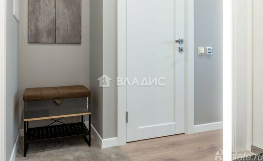 Продажа 1-комн квартиры на вторичном рынке Корабельная улица,  д. 9