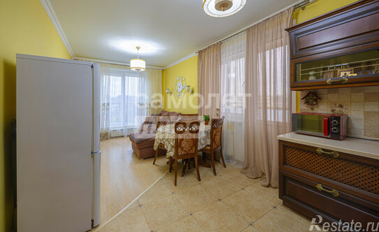 Продажа 3-комн квартиры на вторичном рынке ул Кедровая,  д. 20