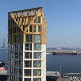 Продажа 3-комн квартиры на вторичном рынке Челюскина ул,  д. 10 с1