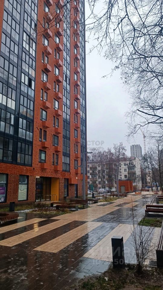 Продажа 1-комн квартиры на вторичном рынке Севастопольский проспект, 79А