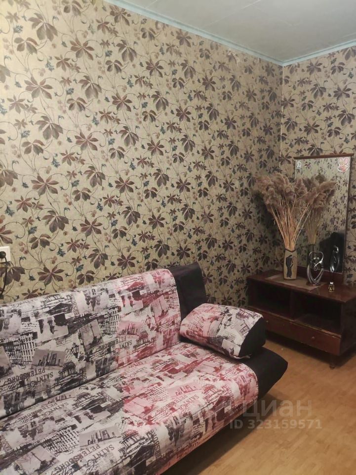 Продажа комнаты Комендантский проспект, 24К3