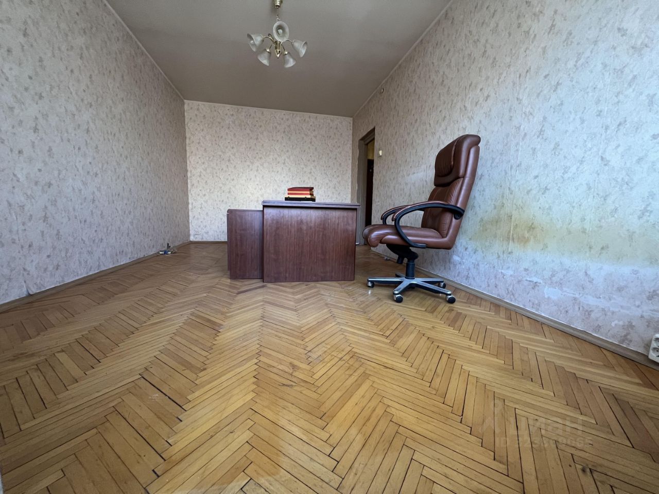 Продажа 2-комн квартиры на вторичном рынке улица Цюрупы,  д. 13