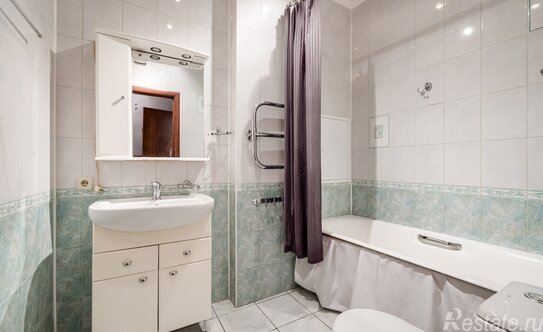 Продажа 3-комн квартиры на вторичном рынке Часовая улица,  д. 23/8 к1