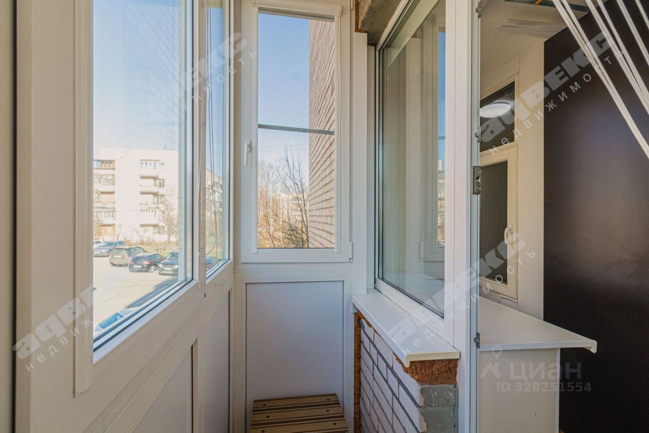 Продажа 2-комн квартиры на вторичном рынке Пушкин, улица Генерала Хазова, 26