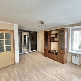 Продажа 1-комн квартиры на вторичном рынке улица Бурцева,  д. 19