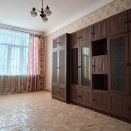 Продажа 2-комн квартиры на вторичном рынке Пикалево г, Строительная ул,  д. 36