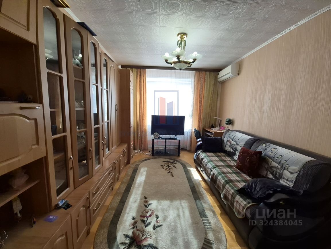 Продажа 2-комн квартиры на вторичном рынке Серпухов, Комсомольская улица, 4