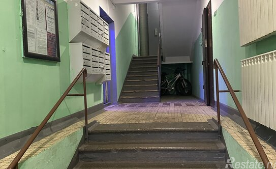 Продажа 2-комн квартиры на вторичном рынке ул Вишнёвая,  д. 10