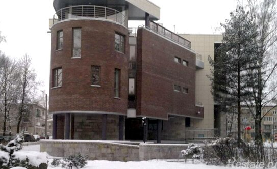 Продажа 4-комн квартиры на вторичном рынке Лебединая улица,  д. 1