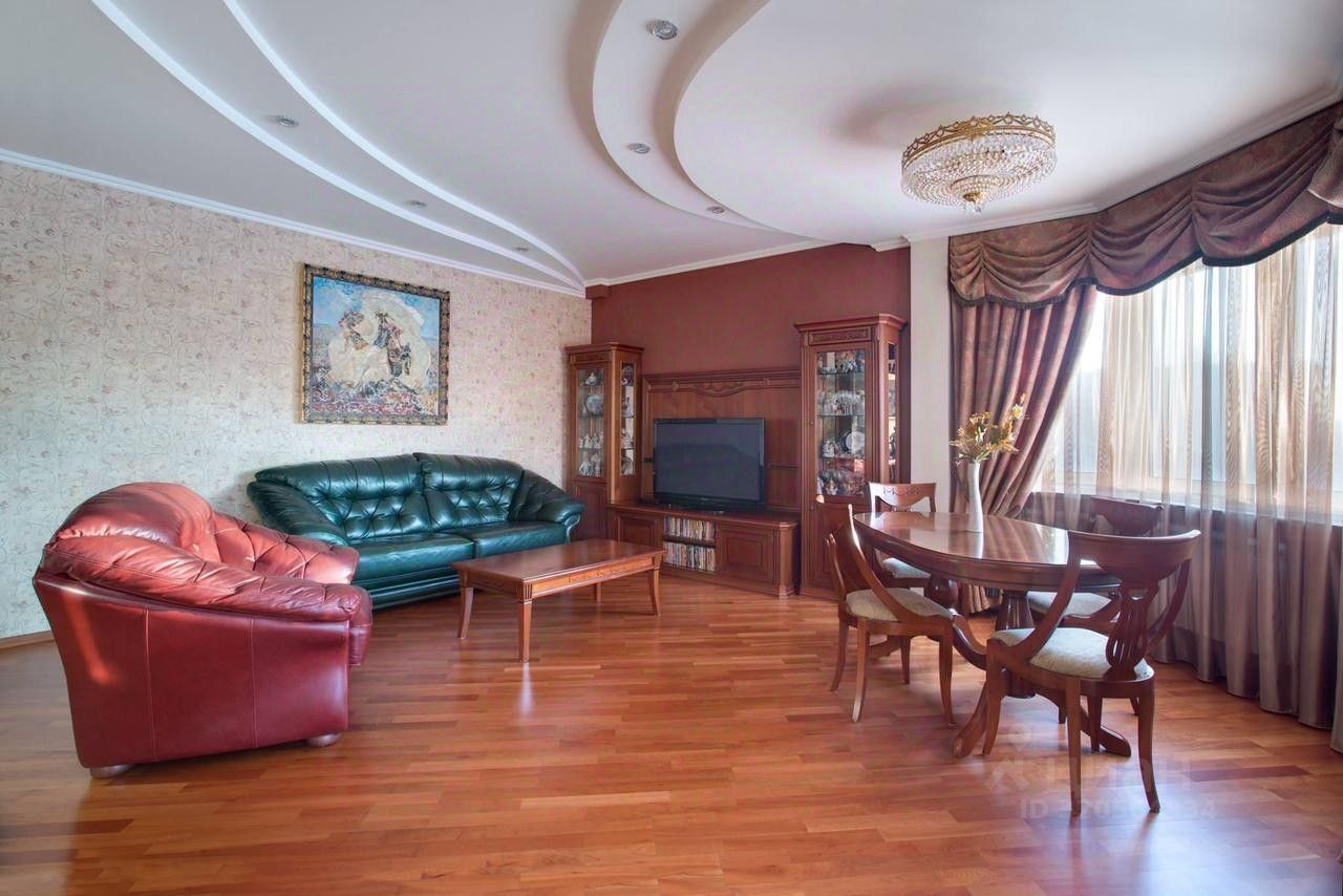 Продажа 5-комн квартиры на вторичном рынке улица Академика Пилюгина, 18
