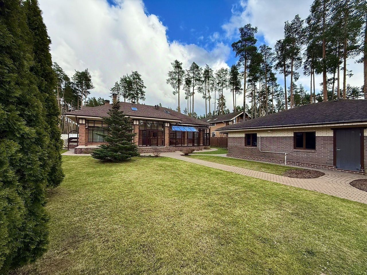 Продажа дома Рощино пгт, улица Ахматовой, 14