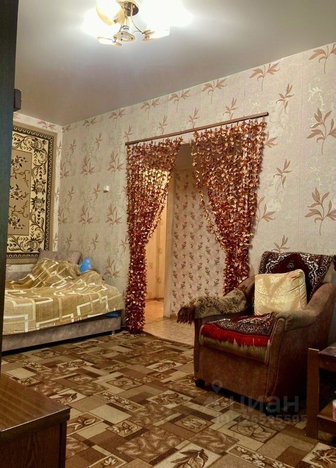 Продажа 2-комн квартиры на вторичном рынке Коммунар г., шоссе Ленинградское, 18