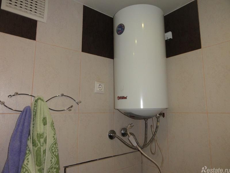 Продажа 2-комн квартиры на вторичном рынке Запрудня пгт, Первомайская ул ,  д. 6