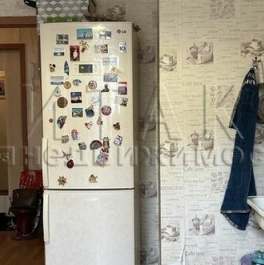 Продажа 3-комн квартиры на вторичном рынке ул Фёдора Абрамова,  д. 20,  к. 1