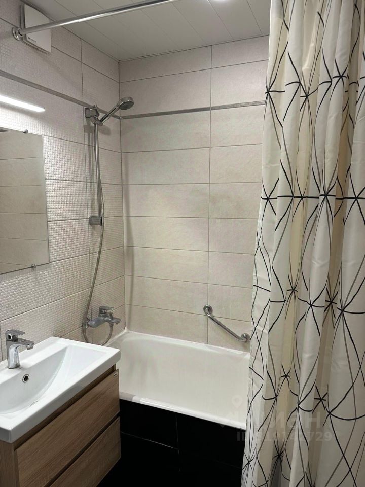 Продажа 2-комн квартиры на вторичном рынке Белые Столбы мкр, улица 2-я Московская, 60