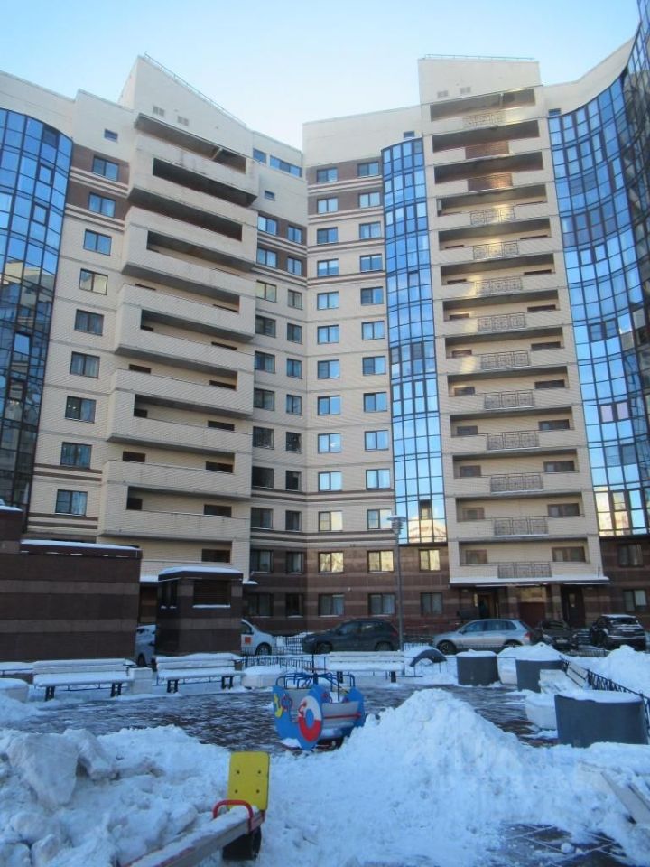Продажа 3-комн квартиры на вторичном рынке Сестрорецк, улица Токарева, 24