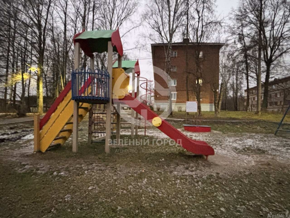 Продажа 2-комн квартиры на вторичном рынке Высоковск, Стачек, д. 1,  д. 1