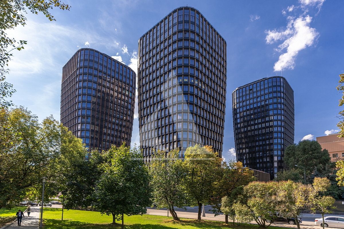 Продажа 4-комн квартиры на вторичном рынке Дружинниковская улица, 15А