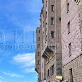 Продажа 4-комн квартиры на вторичном рынке ул Савушкина,  д. 118