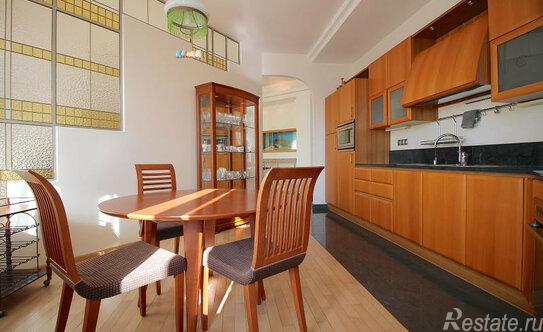 Продажа 3-комн квартиры на вторичном рынке Подколокольный пер,  д. 6