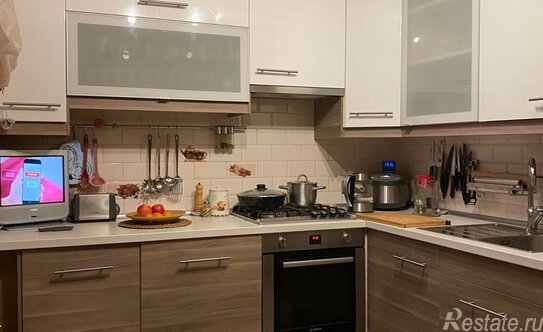 Продажа 2-комн квартиры на вторичном рынке ул Бассейная,  д. 79