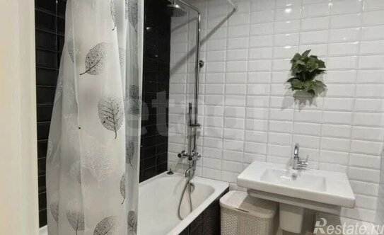 Продажа 1-комн квартиры на вторичном рынке Янино-1, ул Новая,  д. 16