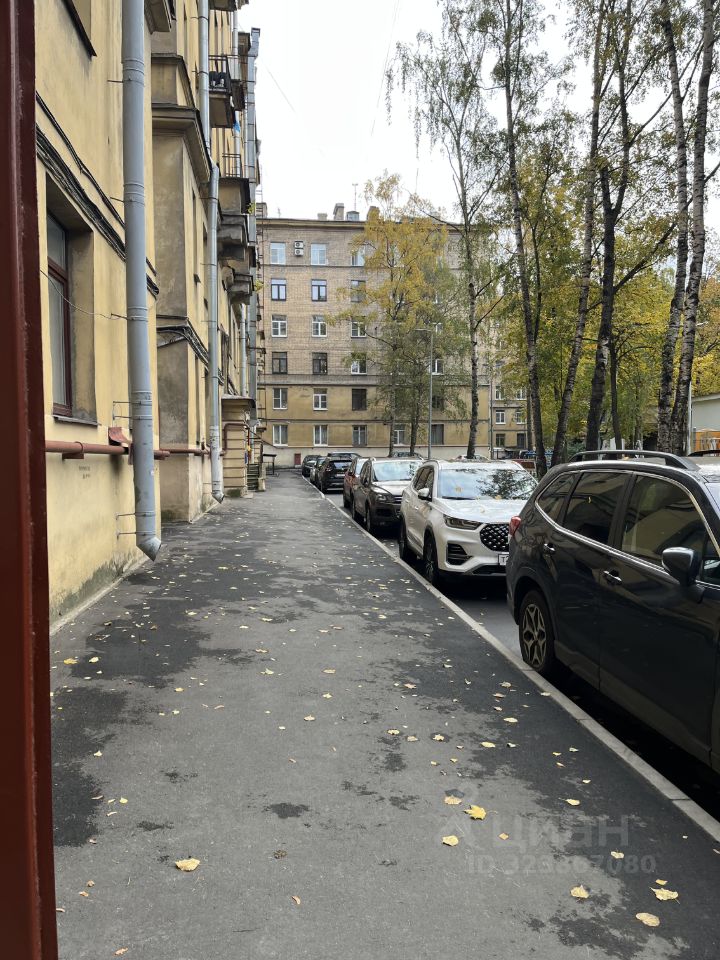 Продажа 3-комн квартиры на вторичном рынке Московский проспект, 75