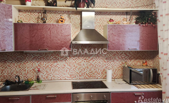 Продажа 3-комн квартиры на вторичном рынке бульвар Адмирала Ушакова,  д. 8