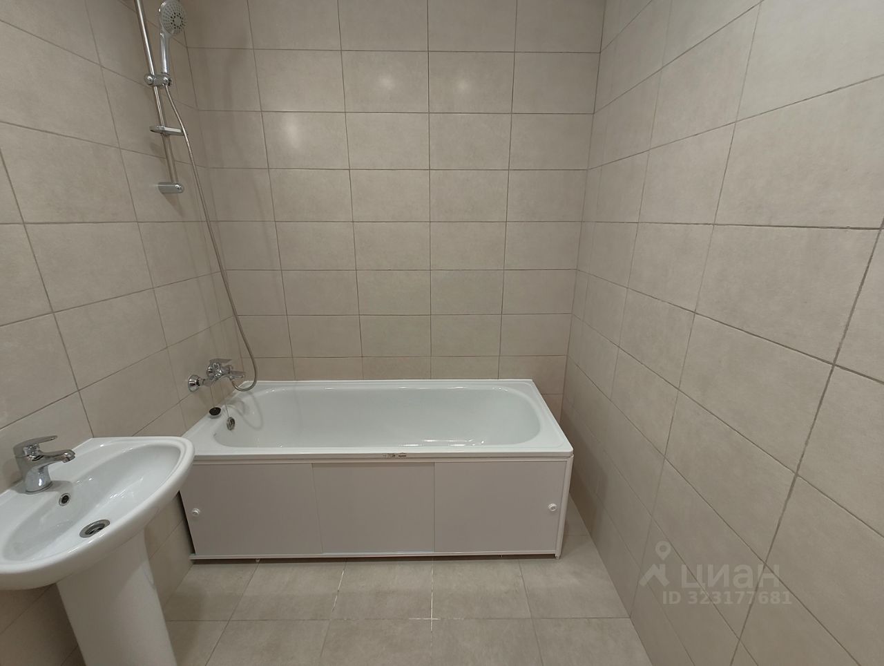 Продажа 2-комн квартиры на вторичном рынке Балаклавский проспект, 17