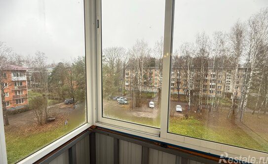 Продажа 2-комн квартиры на вторичном рынке Клин, ул Центральная,  д. 46