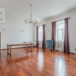 Продажа 6-комн квартиры на вторичном рынке Варсонофьевский переулок,  д. 4