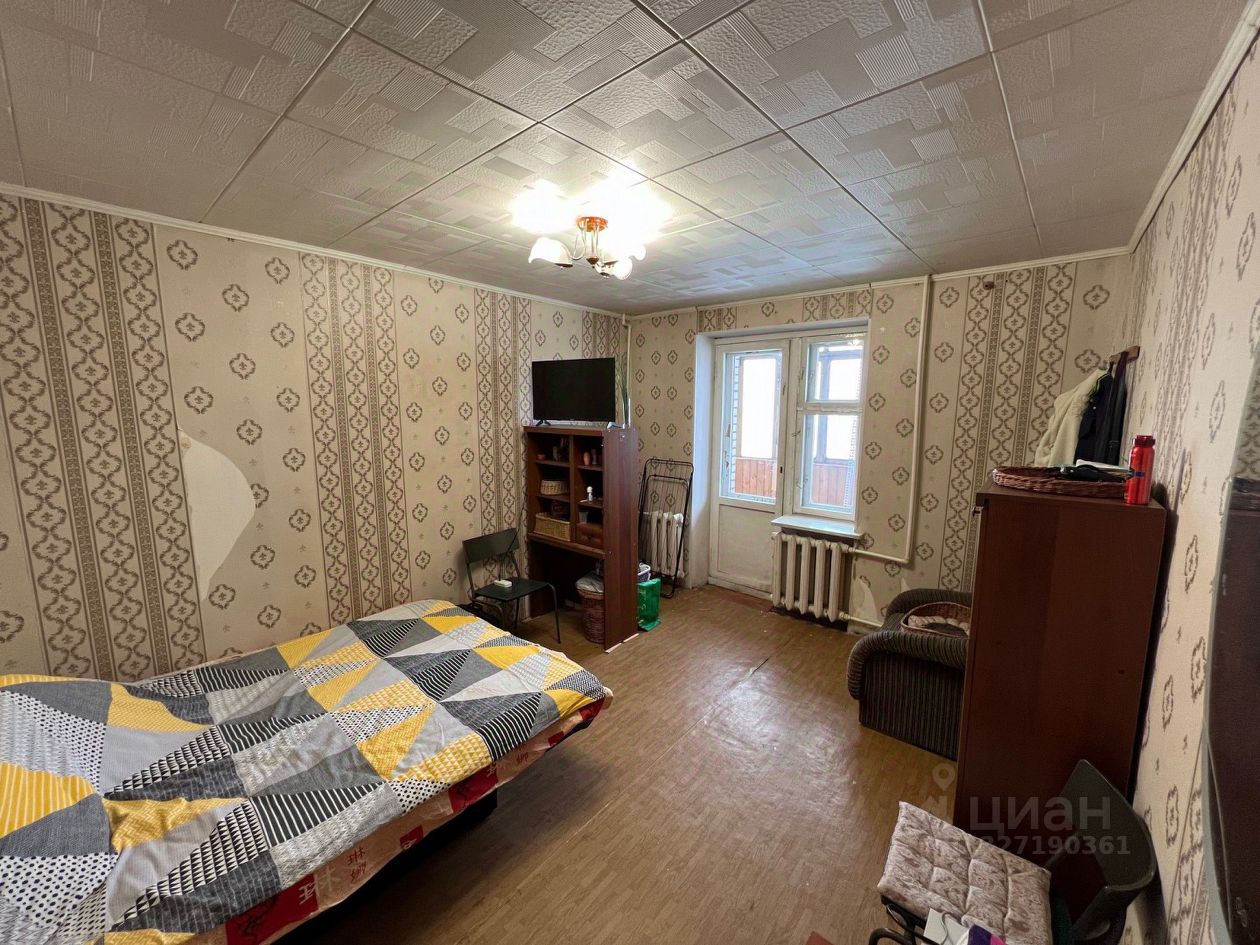 Продажа 2-комн квартиры на вторичном рынке Ириновский проспект, 21К1