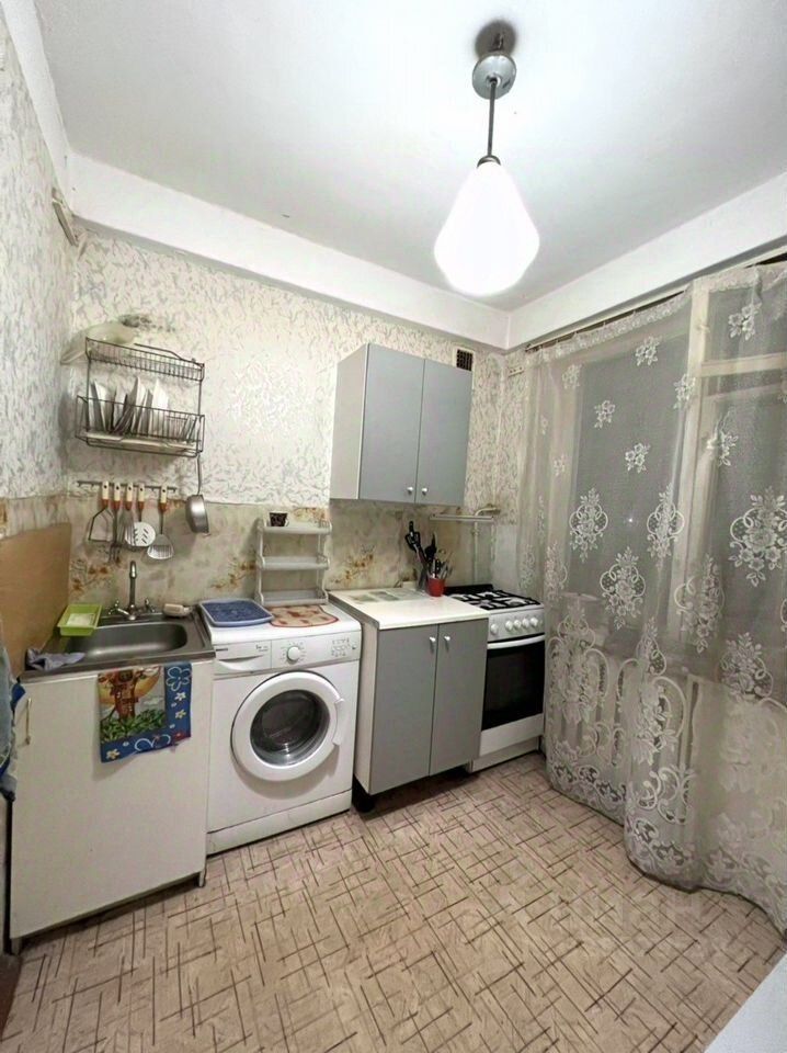 Продажа 2-комн квартиры на вторичном рынке проспект Космонавтов, 20К3