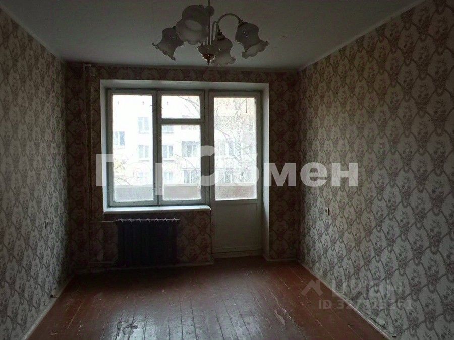 Продажа 2-комн квартиры на вторичном рынке Мосфильмовская улица, 18