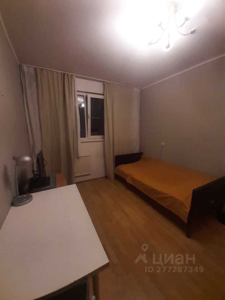 Продажа 2-комн квартиры на вторичном рынке улица Стойкости, 7