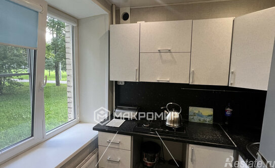 Продажа 1-комн квартиры на вторичном рынке Будапештская улица,  д. 26