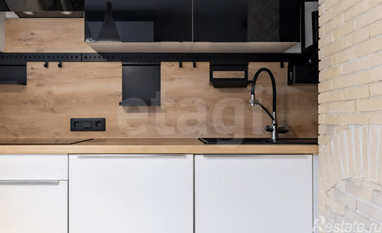 Продажа 2-комн квартиры на вторичном рынке улица Уточкина,  д. 9