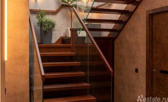 Продажа 5-комн квартиры на вторичном рынке Ждановская улица