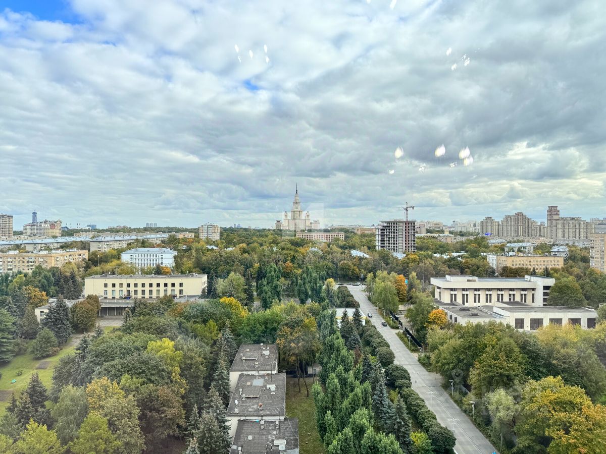 Продажа 6-комн квартиры на вторичном рынке Мосфильмовская улица, 70к6