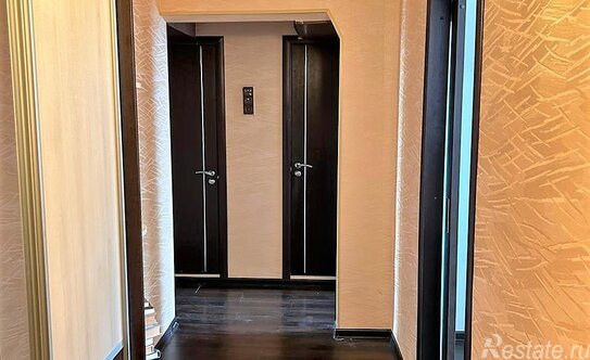 Продажа 3-комн квартиры на вторичном рынке Староорловская улица