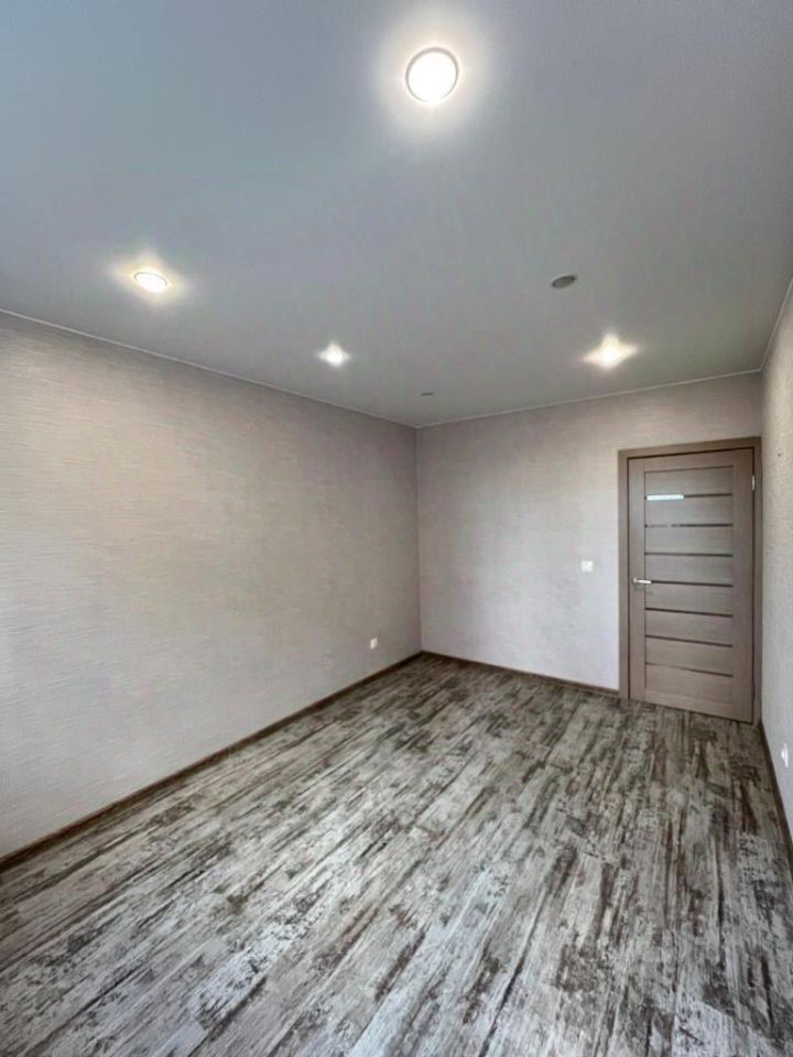 Продажа 2-комн квартиры на вторичном рынке Кудрово г., переулок Итальянский, 4