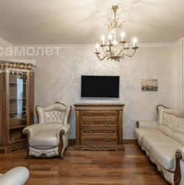 Продажа 2-комн квартиры на вторичном рынке Очаковская Б. ул,  д. 44 к1