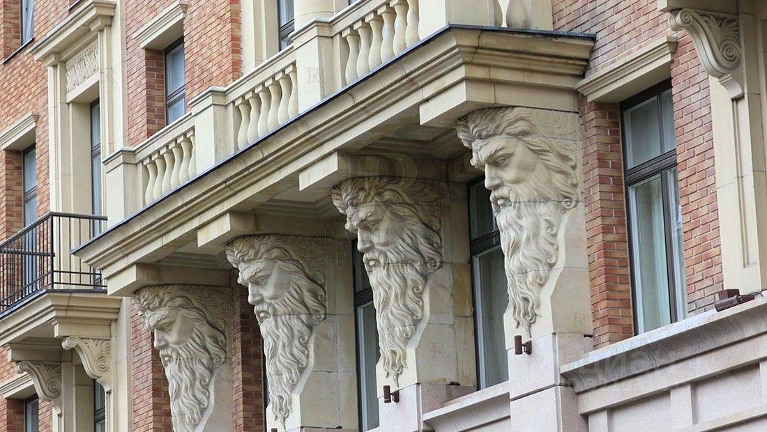 Продажа 4-комн квартиры на вторичном рынке Большой Левшинский переулок, 11