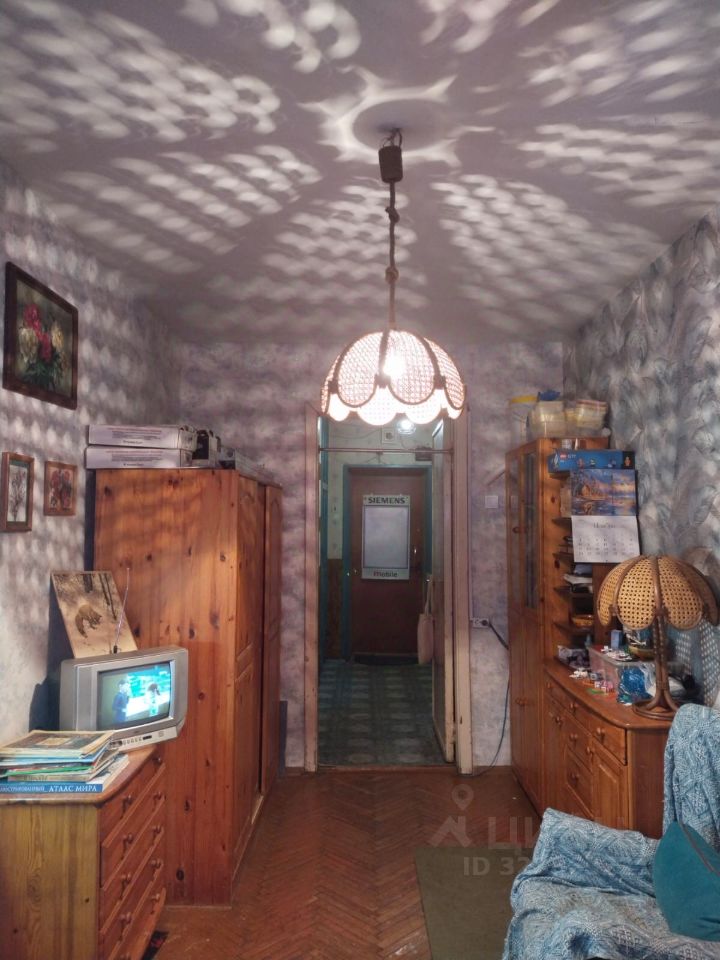 Продажа 4-комн квартиры на вторичном рынке Парковая 7-я ул