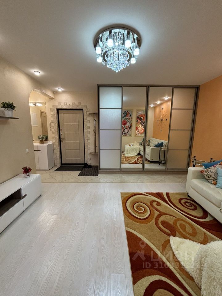 Аренда 2-комн квартиры на вторичном рынке Кучино мкр, Балашиха, улица Брагина,  д. 3