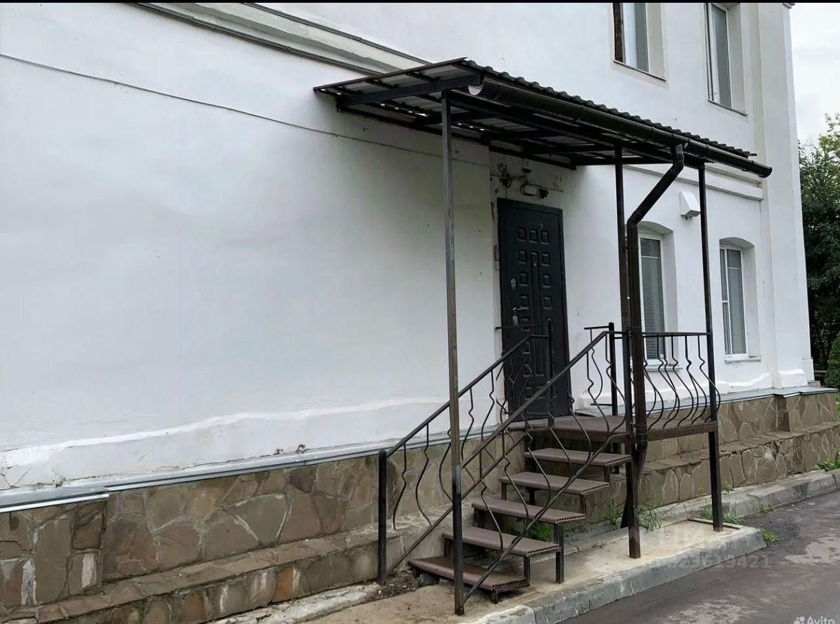 Аренда 3-комн квартиры на вторичном рынке Чехов, улица Гарнаева, 20